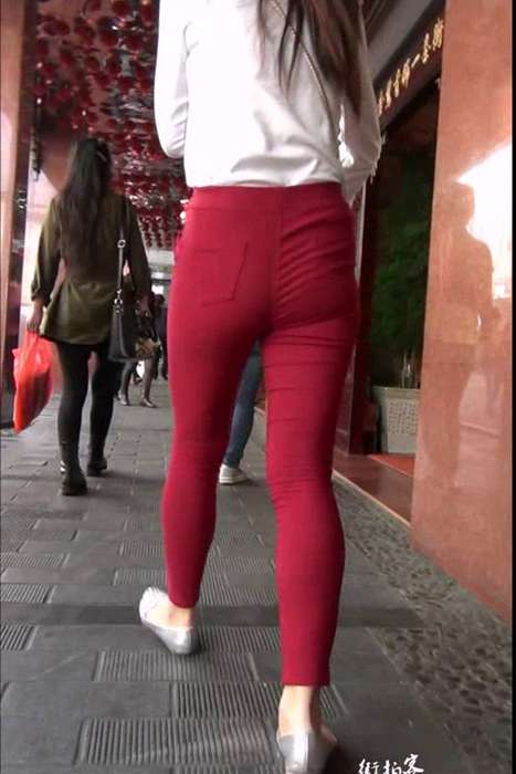 [街拍客视频]jx0522 红色紧身裤翘臀美少妇