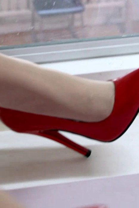 [细高跟视频]ID0173 Vivian秀黑红两双经典细高跟鞋视频.mp4
